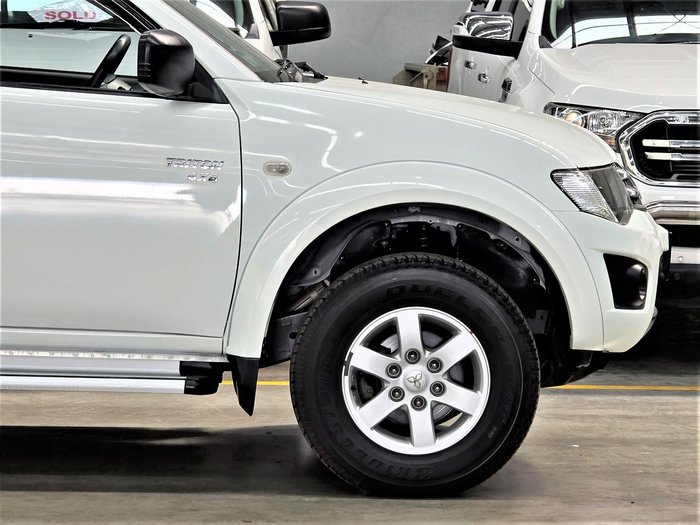 2012 Mitsubishi Triton GLX MN MY12 4X4 Dual Range White