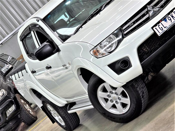 2012 Mitsubishi Triton GLX MN MY12 4X4 Dual Range White