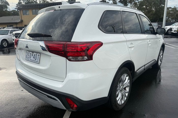 2019 Mitsubishi Outlander ES