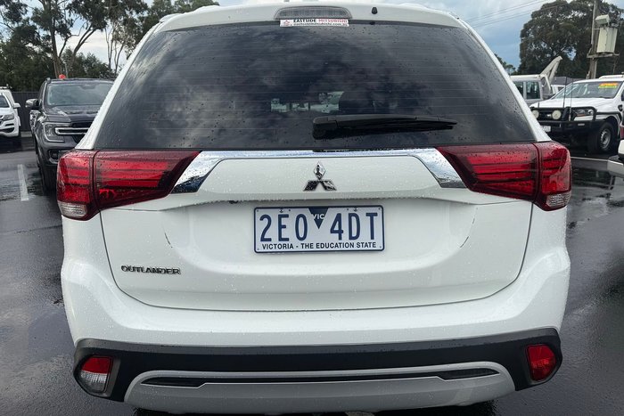 2019 Mitsubishi Outlander ES