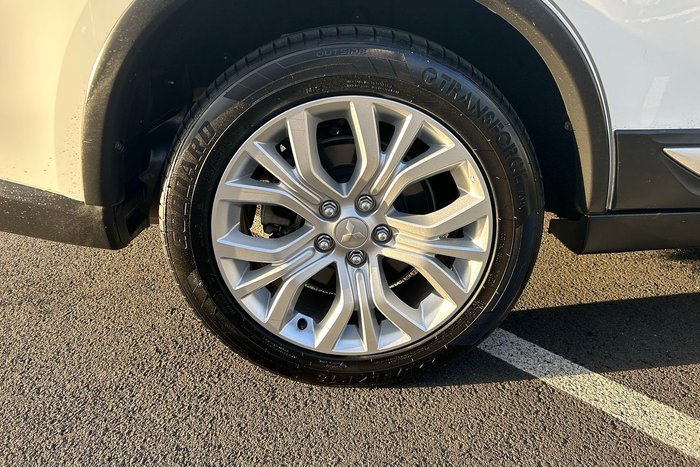 2019 Mitsubishi Outlander ES