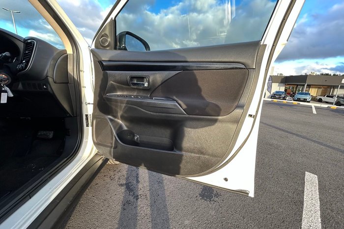 2019 Mitsubishi Outlander ES