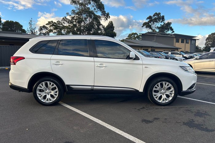 2019 Mitsubishi Outlander ES