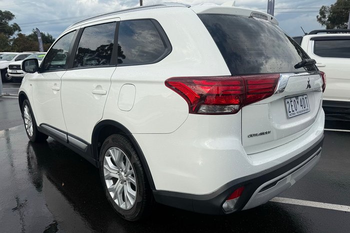 2019 Mitsubishi Outlander ES