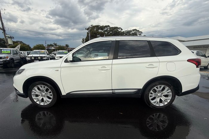 2019 Mitsubishi Outlander ES
