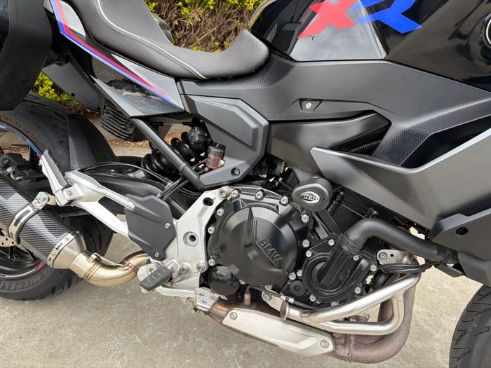 2022 BMW Motorrad F 900 XR TRIPLE BLACK Black