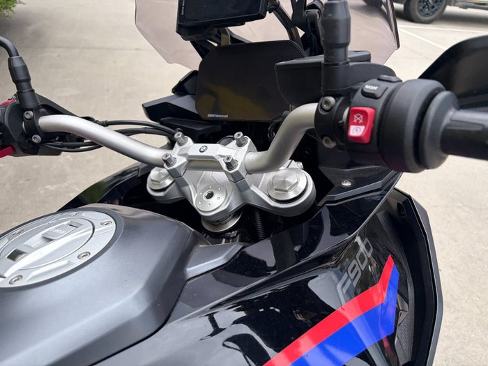 2022 BMW Motorrad F 900 XR TRIPLE BLACK Black