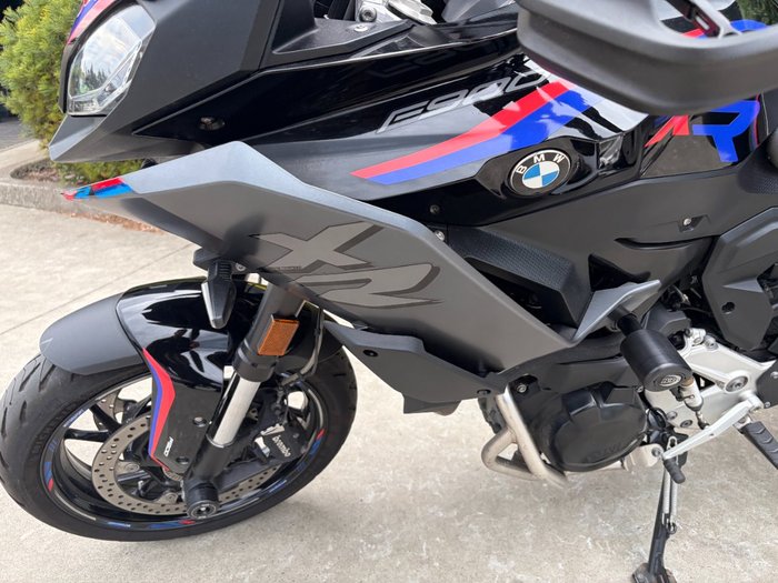 2022 BMW Motorrad F 900 XR TRIPLE BLACK Black