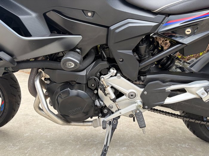 2022 BMW Motorrad F 900 XR TRIPLE BLACK Black