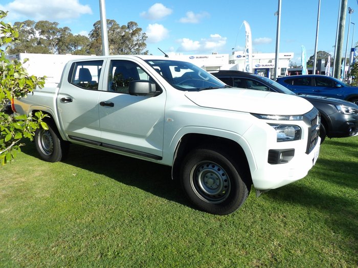2025 Mitsubishi Triton GLX