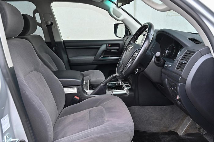2021 Toyota Landcruiser GXL VDJ200R 4X4 Dual Range Silver Pearl
