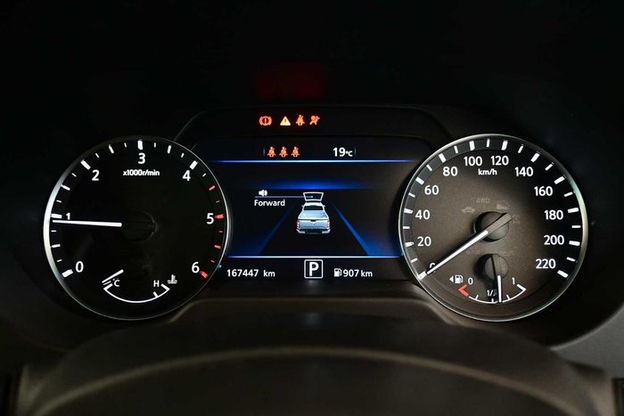 2021 Nissan Navara SL