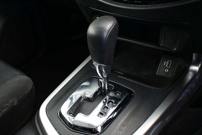 2021 Nissan Navara SL