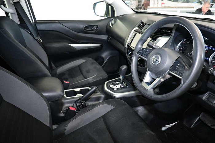 2021 Nissan Navara SL