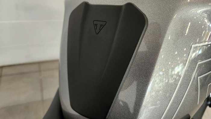 2023 Triumph Street Triple R 765 Street Triple Grey