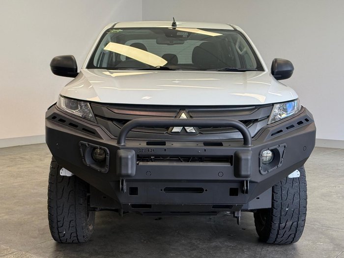 2019 Mitsubishi Triton GLX ADAS
