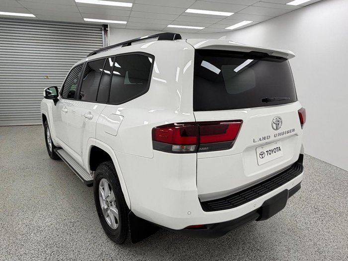 2024 Toyota Landcruiser GXL FJA300R 4X4 Dual Range Glacier White