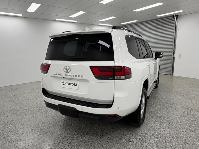 2024 Toyota Landcruiser GXL FJA300R 4X4 Dual Range Glacier White
