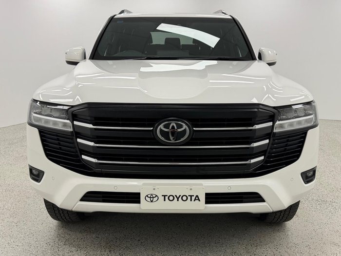 2024 Toyota Landcruiser GXL FJA300R 4X4 Dual Range Glacier White