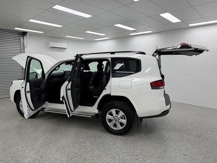 2024 Toyota Landcruiser GXL FJA300R 4X4 Dual Range Glacier White