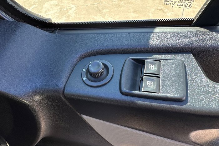 2018 Renault Trafic Formula Edition X82