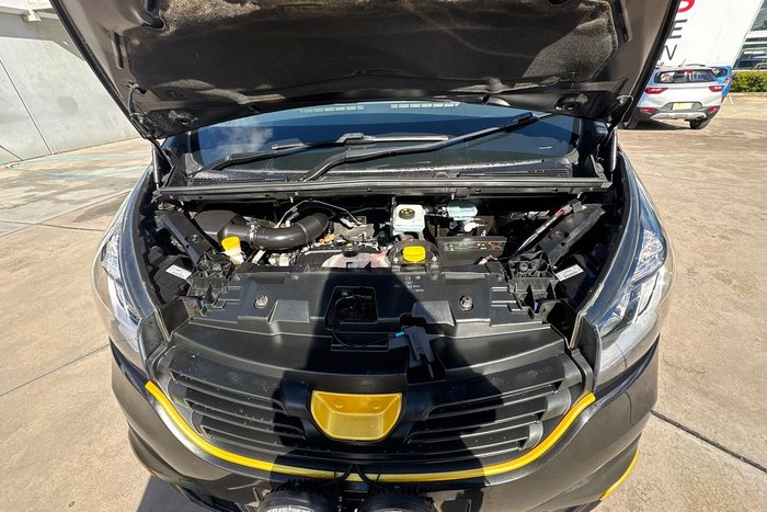 2018 Renault Trafic Formula Edition X82