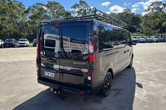 2018 Renault Trafic Formula Edition X82