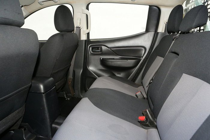 2022 Mitsubishi Triton GLX