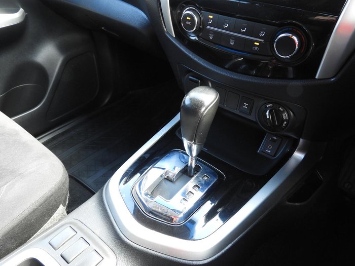 2016 Nissan Navara ST