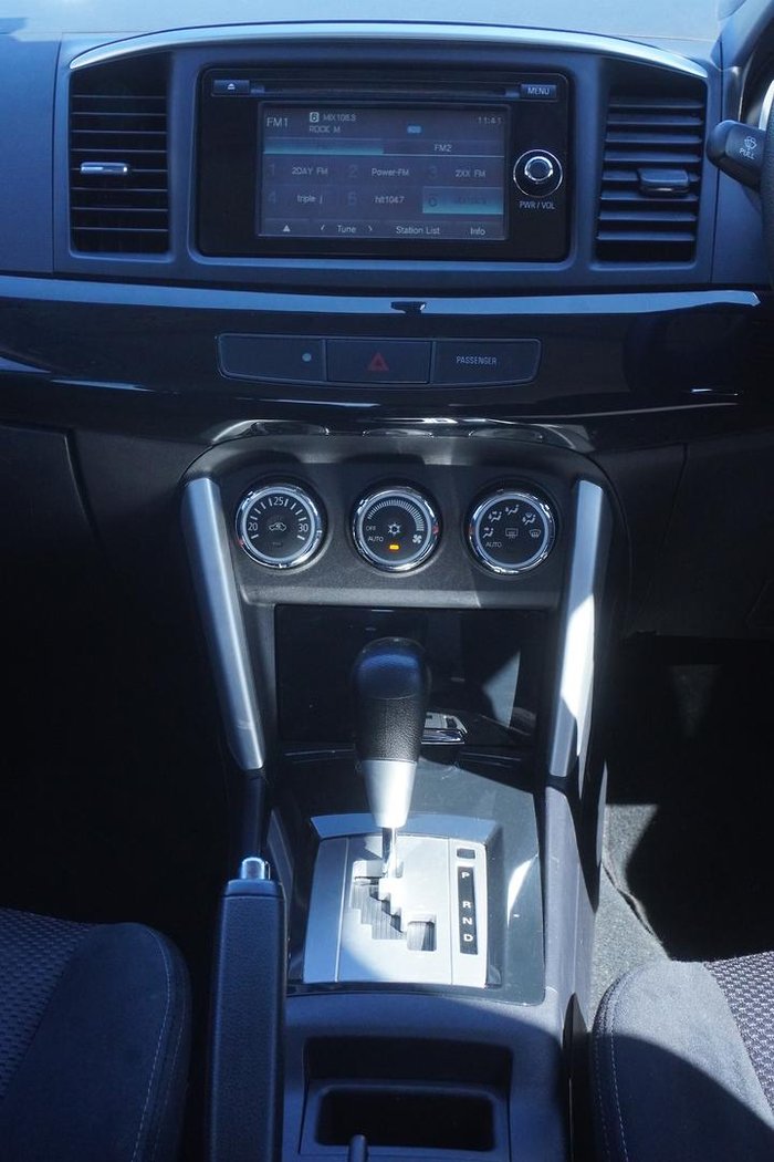 2016 Mitsubishi Lancer ES Sport