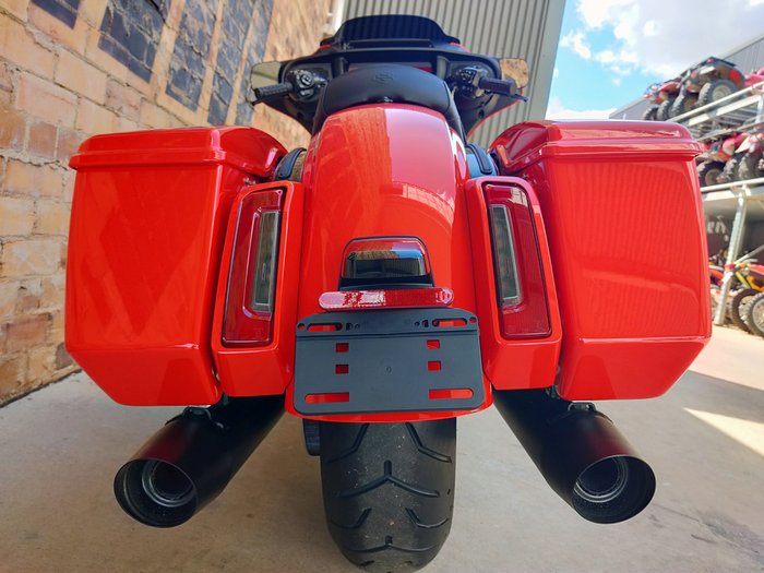 2026 HARLEY-DAVIDSON STREET GLIDE 117 (FLHX) ROAD BLOOD ORANGE