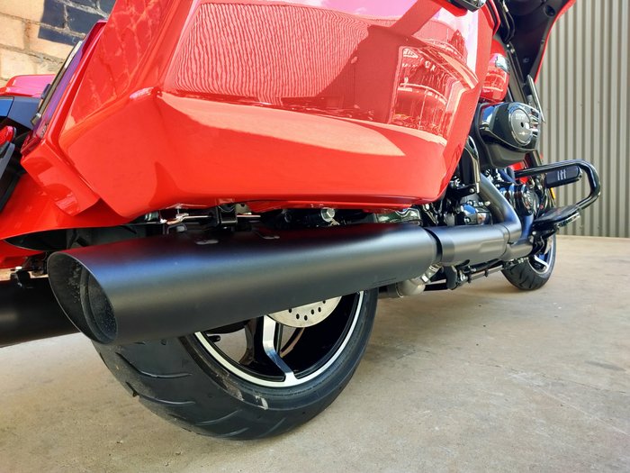 2026 HARLEY-DAVIDSON STREET GLIDE 117 (FLHX) ROAD BLOOD ORANGE