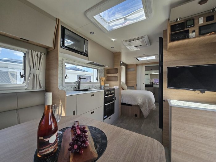 2024 JAYCO SILVERLINE 21.65-3.OB.SL-MY24
