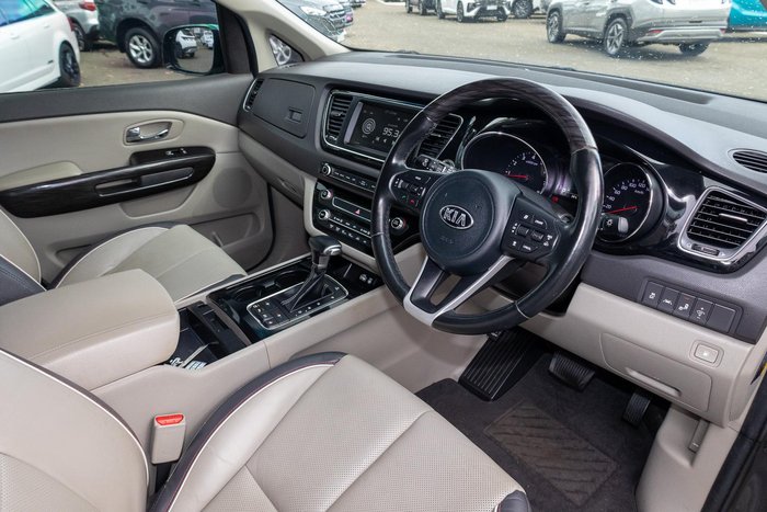 2016 Kia Carnival Platinum