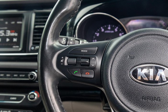 2016 Kia Carnival Platinum