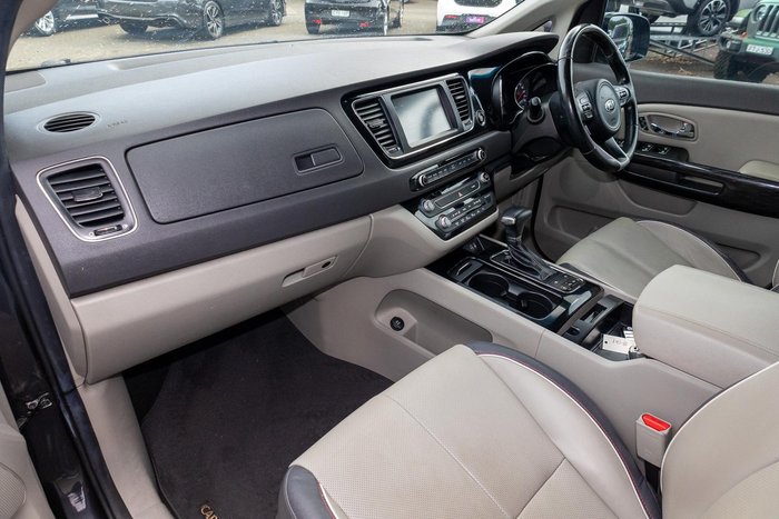 2016 Kia Carnival Platinum