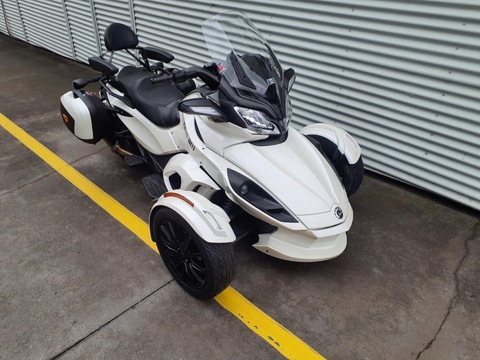 2013 Can-Am Spyder ST Limited SE5 Spyder ST White