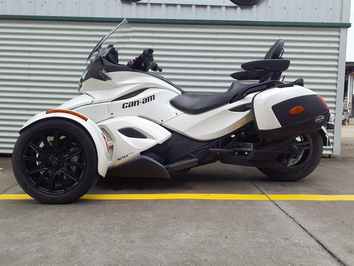 2013 Can-Am Spyder ST Limited SE5 Spyder ST White