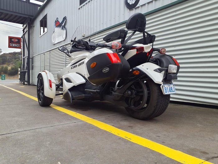 2013 Can-Am Spyder ST Limited SE5 Spyder ST White