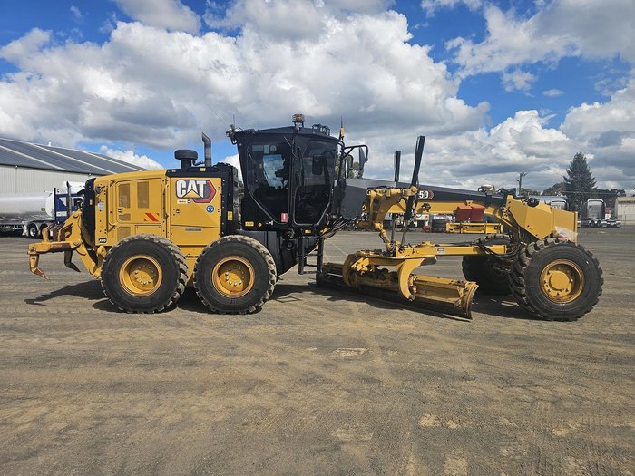 2023 CAT 150 Awd - Mastless Gps