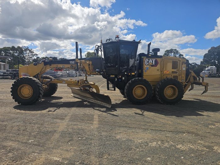 2023 CAT 150 Awd - Mastless Gps