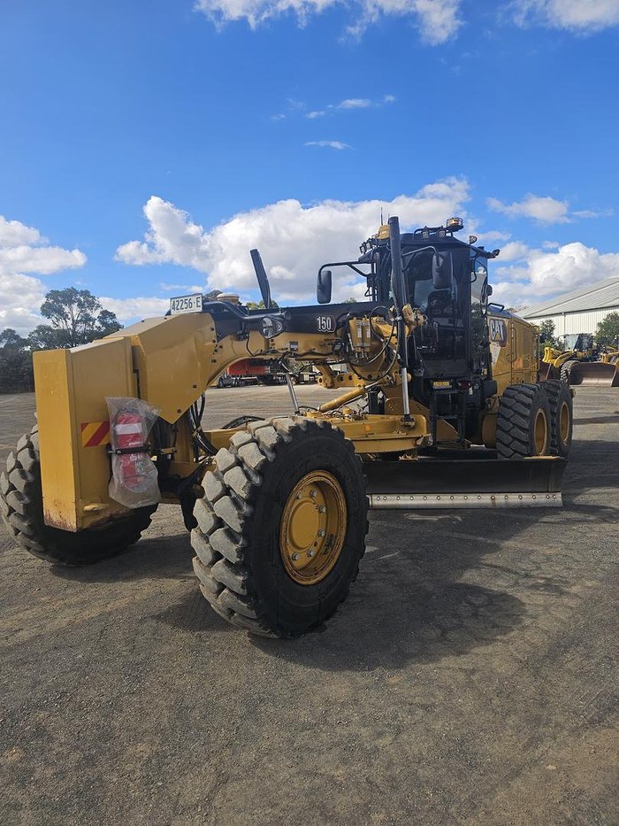2023 CAT 150 Awd - Mastless Gps