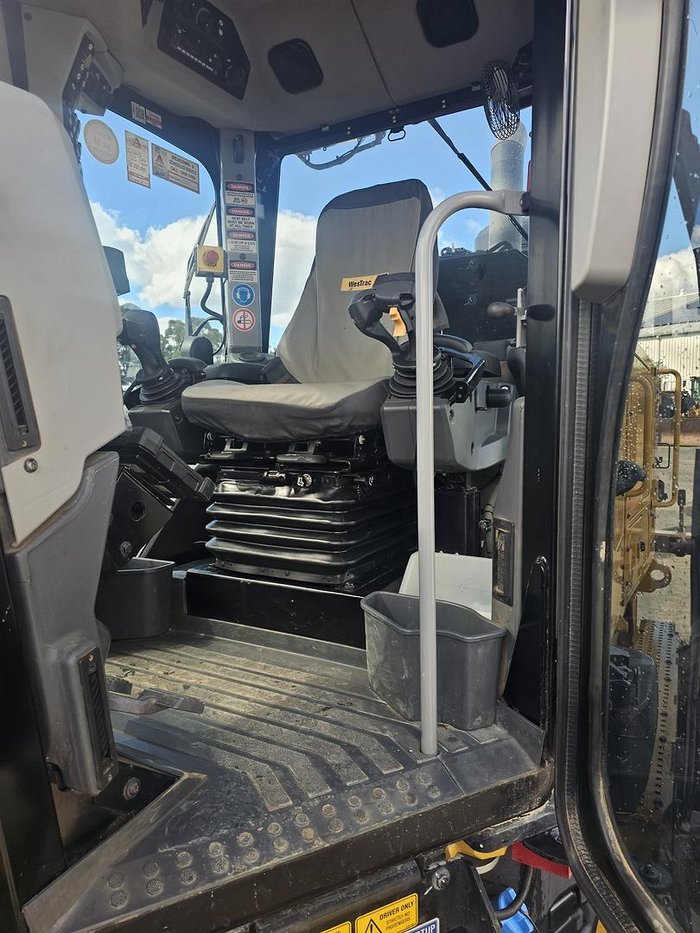 2023 CAT 150 Awd - Mastless Gps