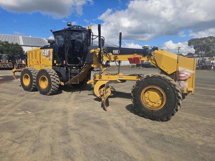 2023 CAT 150 Awd - Mastless Gps