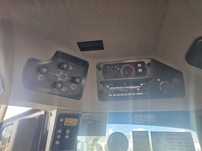 2023 CAT 150 Awd - Mastless Gps
