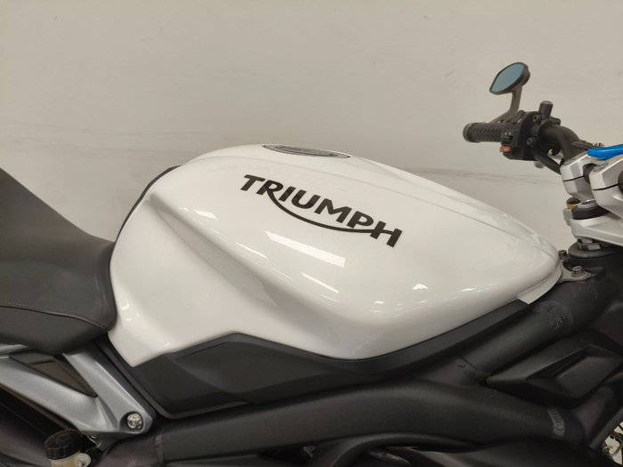 2016 Triumph STREET TRIPLE White