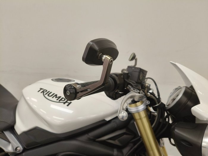 2016 Triumph STREET TRIPLE White