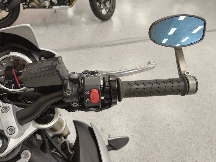 2016 Triumph STREET TRIPLE White