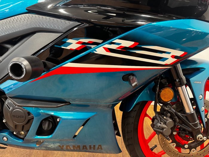 2021 Yamaha YZF-R3 BLUE