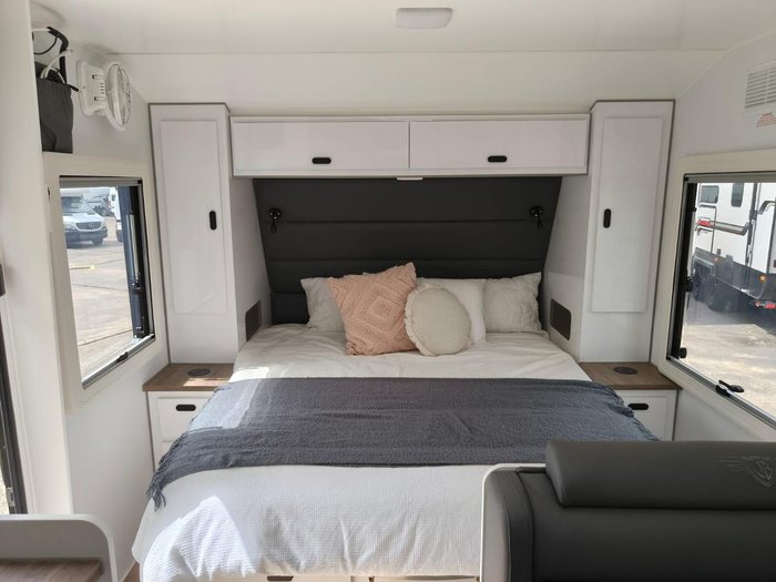 2026 JB Caravans Gator X 18'6 Front Door Cafe